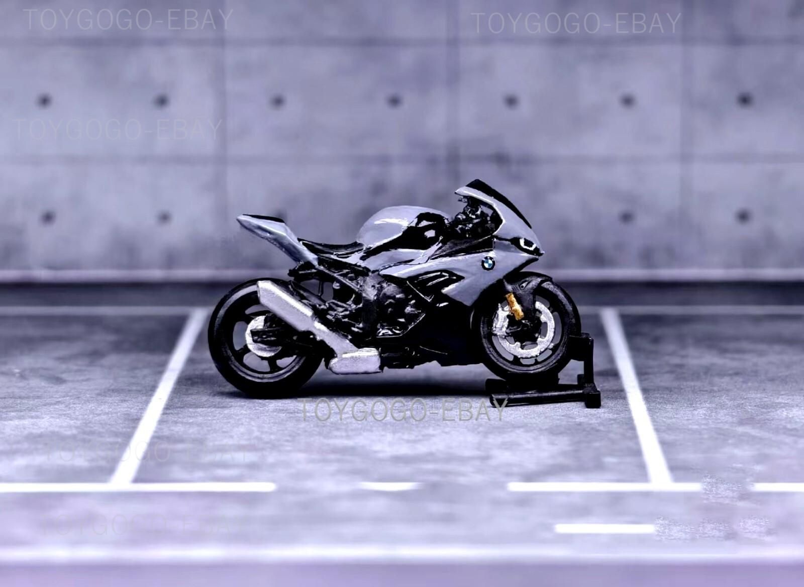 miniture 1/64 cool motorcycle throwback 1000R fit 1:64 car street diorama gray