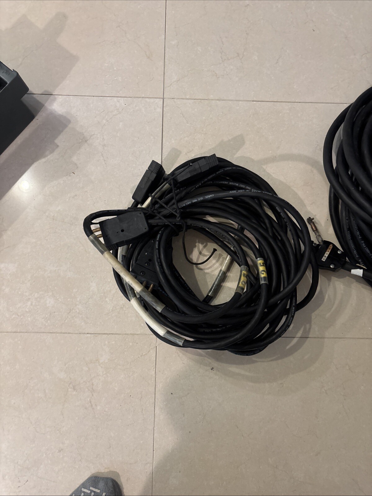 Stage Pin 3 cable male to female 20a 125v 15a 250v 25ft BATES