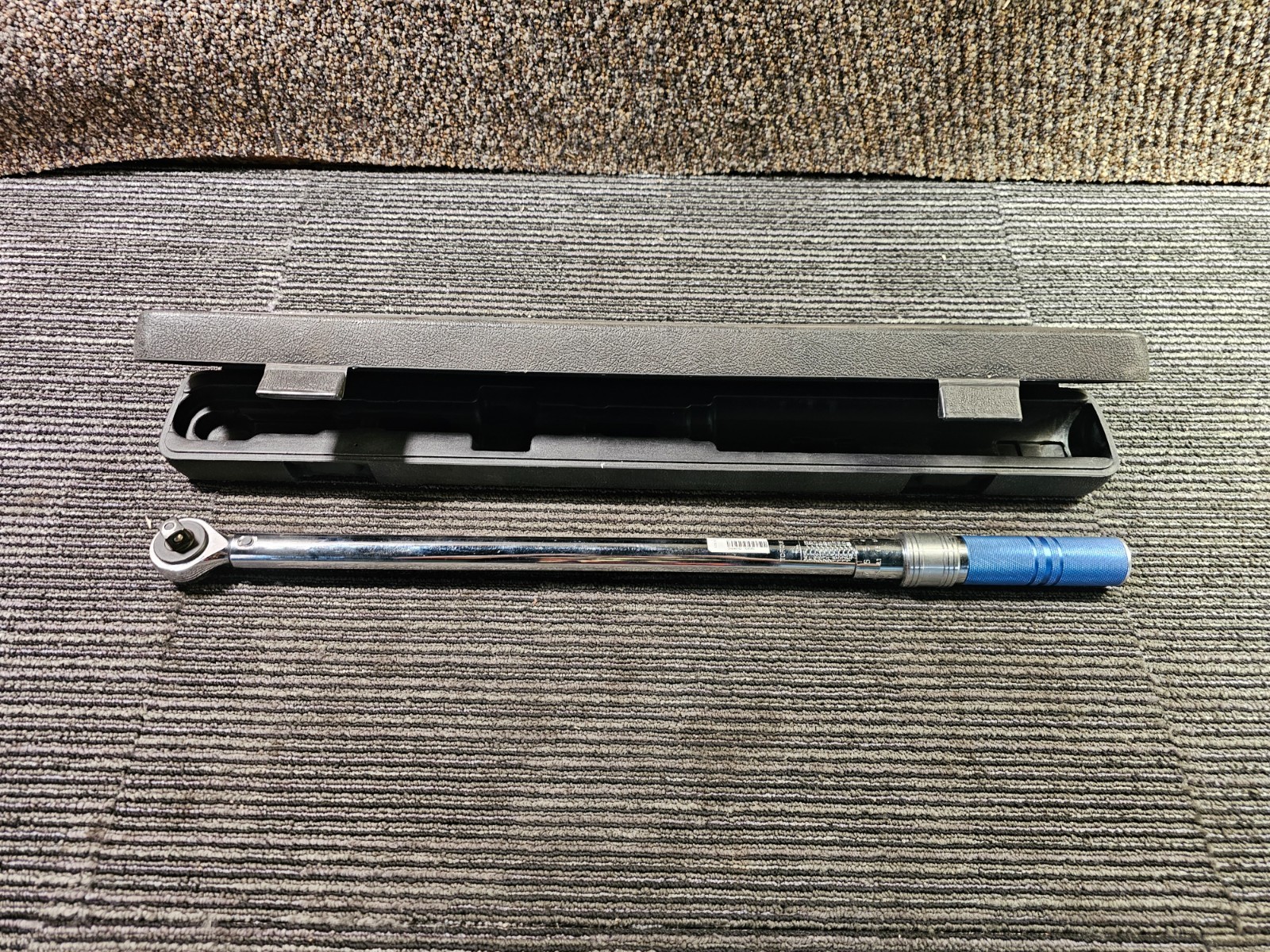 Westward 55JA99 Micrometer Torque Wrench 1/2in Drive, 50 ft-lb to 250 ft-lb*USED