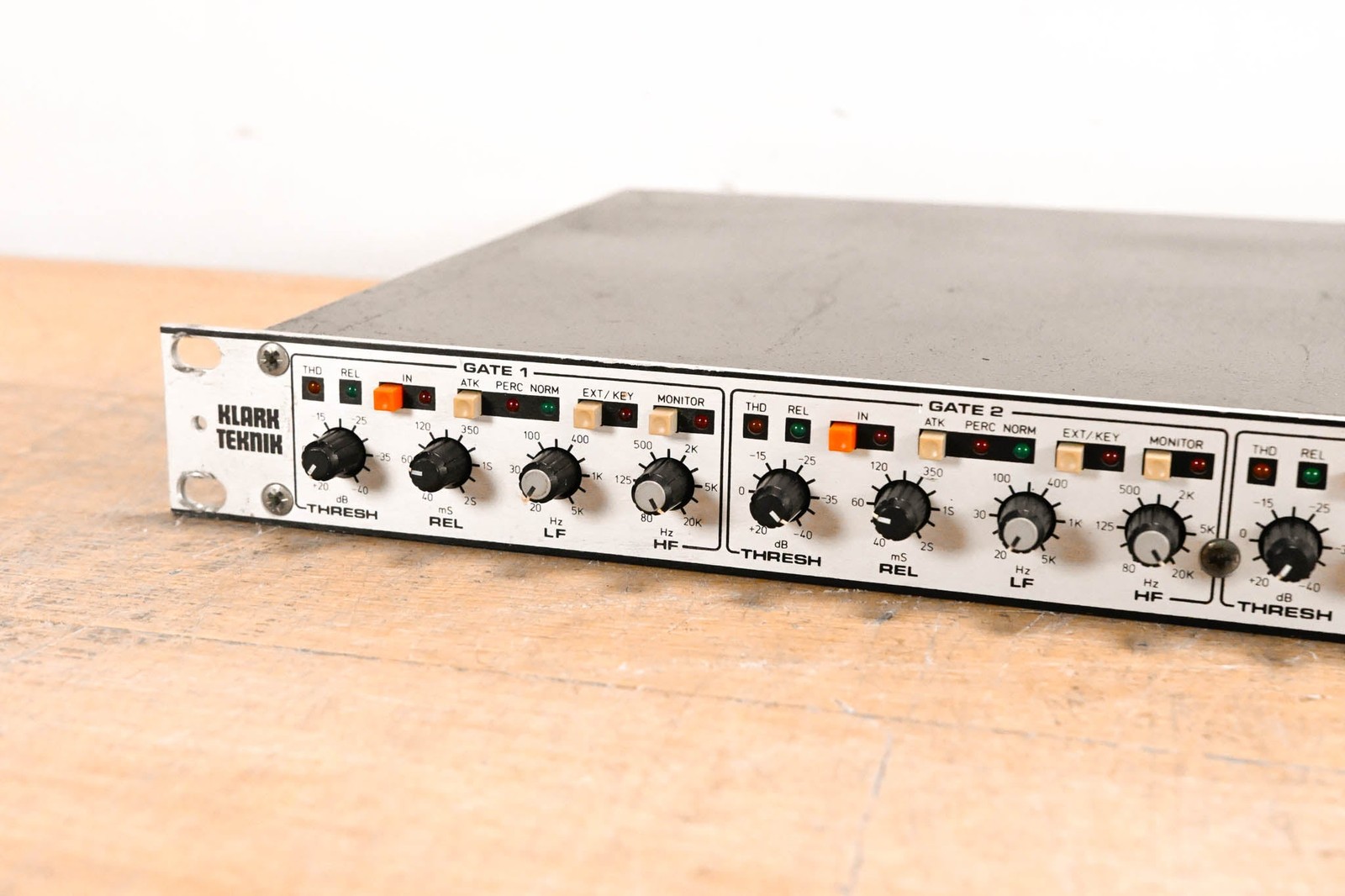 Klark Teknik DN514 4-Channel Auto Gate Dynamic Processor CG01X0Q