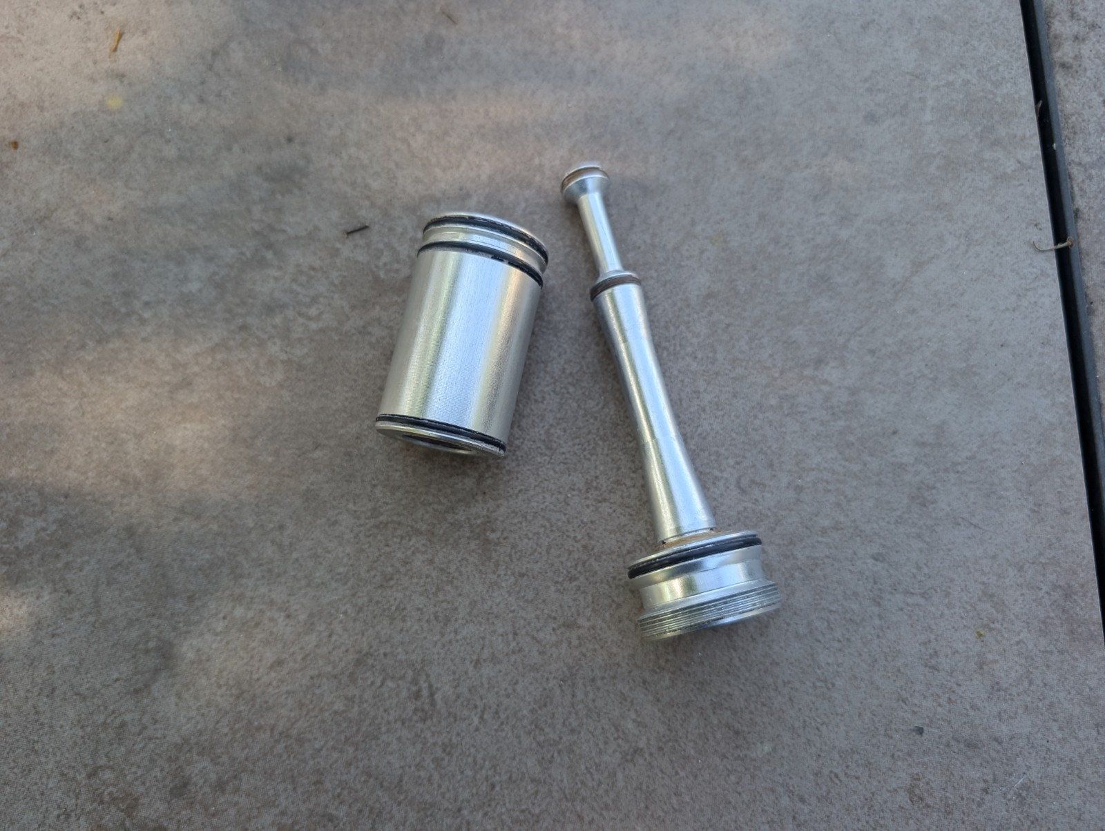 SFT Shocker Bolt Guide And Can