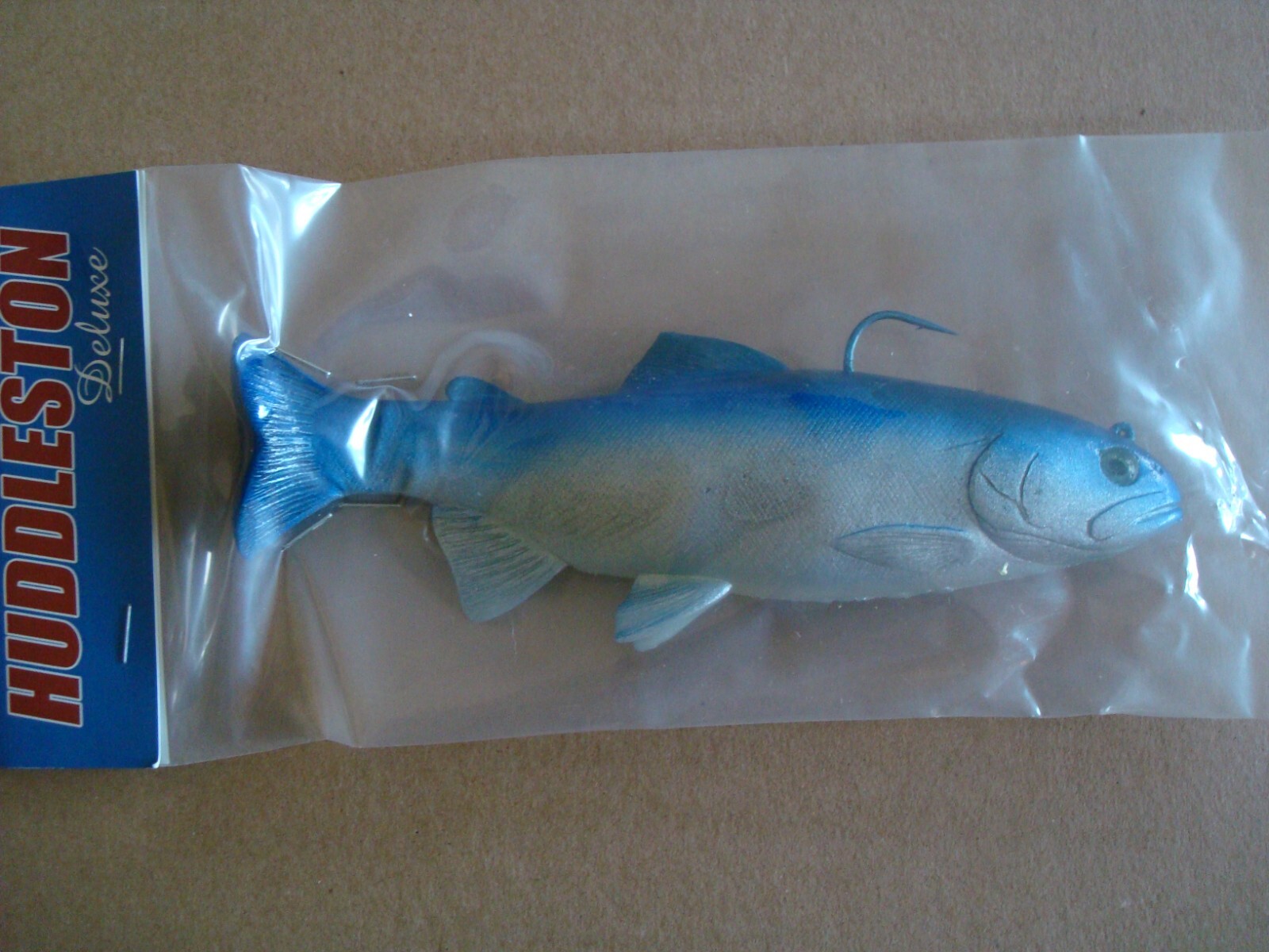 8" Huddleston Deluxe swimbait  8 different color ROFs 0,5,12,16 Old Stock Insert