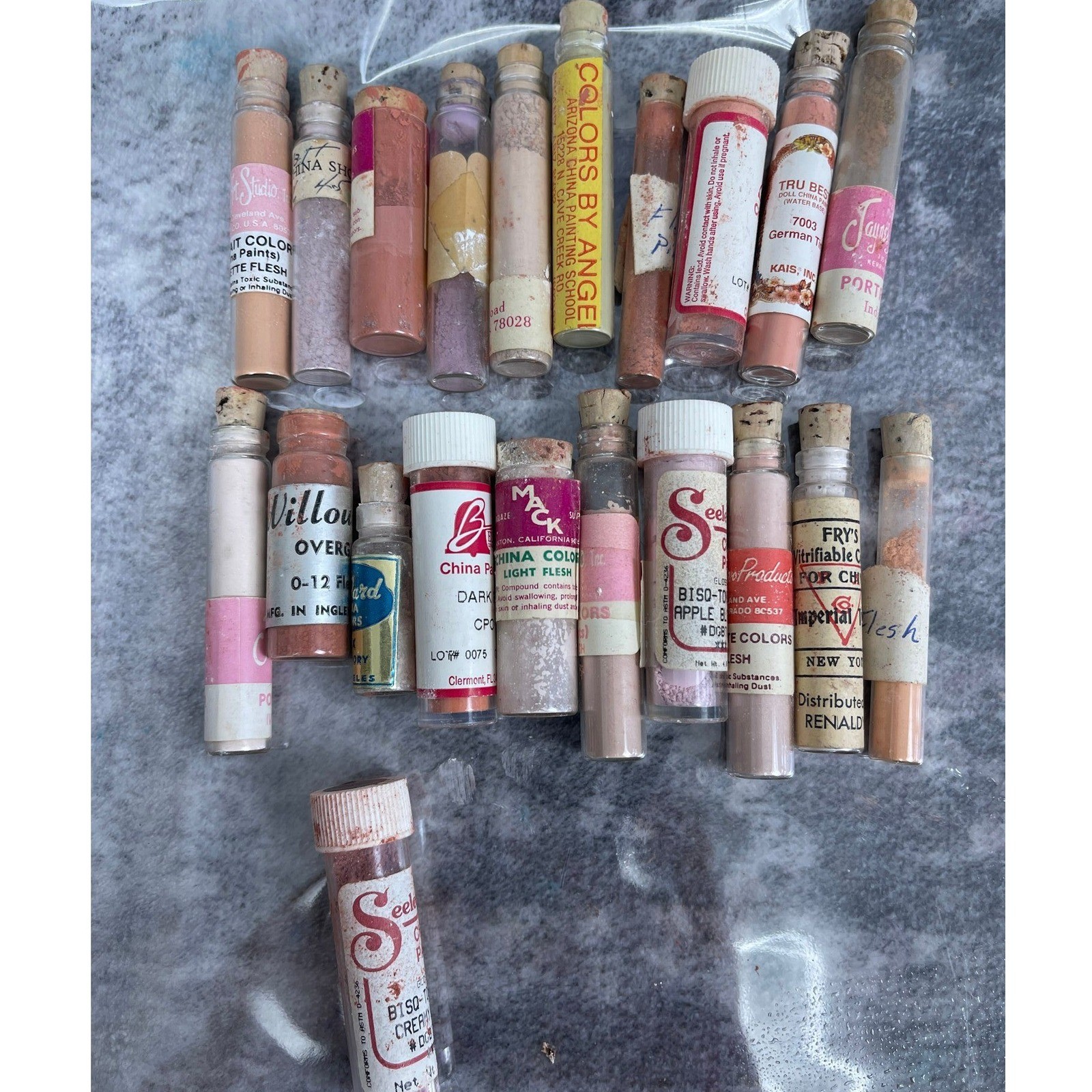 Vtg China Paint Powder Lot 21 Pcs Flesh Tones Seeleys Fry Porcelain Doll