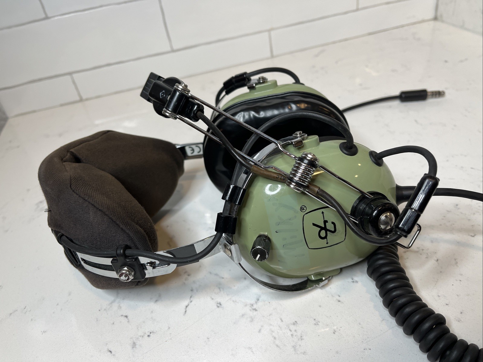 David Clark H10-76 - Military Spec Aviation Headset - Comfort Gel Ear Seals