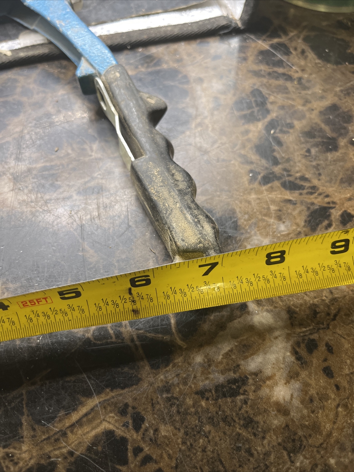 rivet tool blue. AD