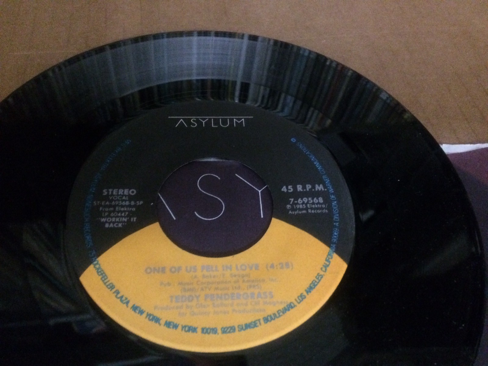 TEDDY PENDERGRASS LOVE 4/2 ~ ONE OF US FELL IN LOVE V 45 7"  P