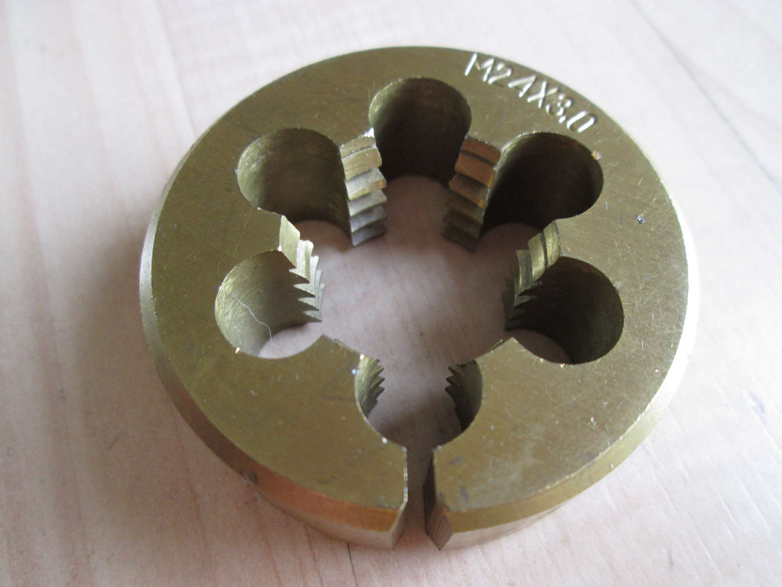 NEW M24 M24x3.0 Metric Die 2" Titanium Nitride Coated HSS Steel Slotted #T16BK