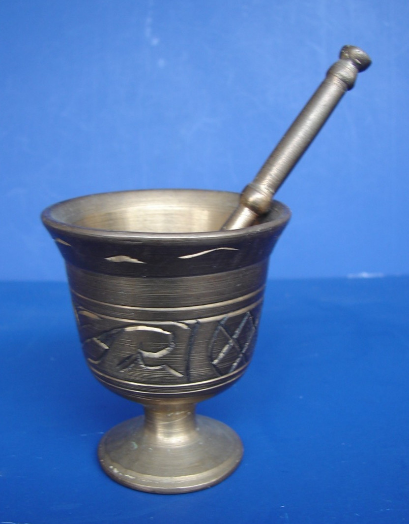 TRADITIONAL VINTAGE TURKISH MORTAR & PESTLE HAND ENGRAVED