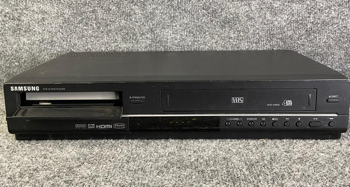 Samsung DVD VHS Combo Player DVD-V9650 HDMI 1080p Dolby