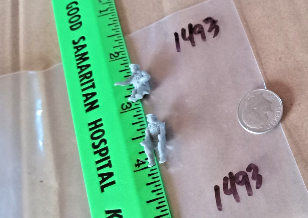 Two (2) Military Pilot Figures scale unknown Package # 1493 !!!!!!!!!!