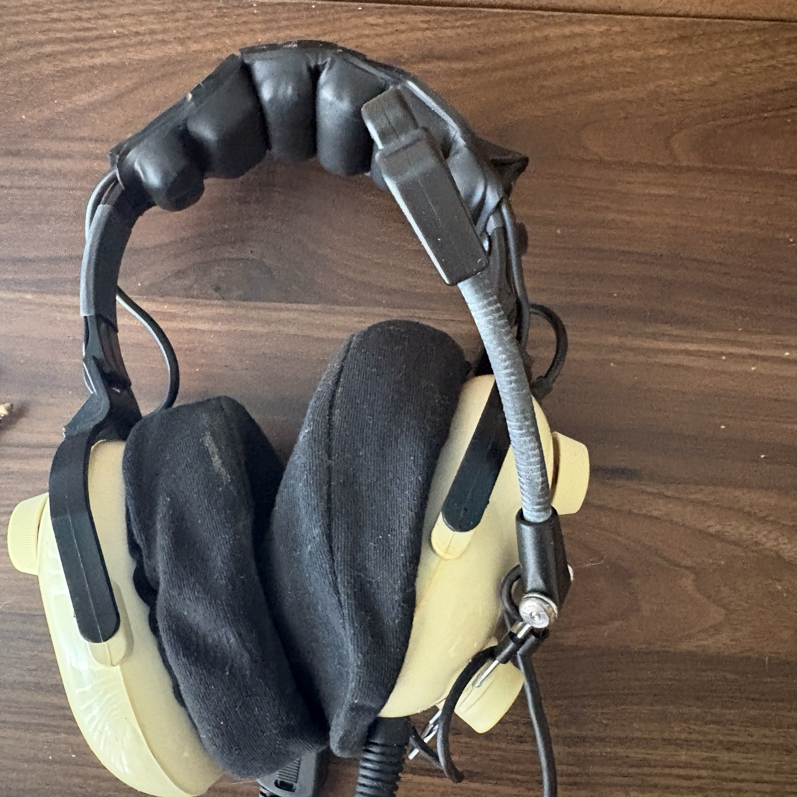 Soft Comm C-35 White Knight Aviation Headset with Microphone