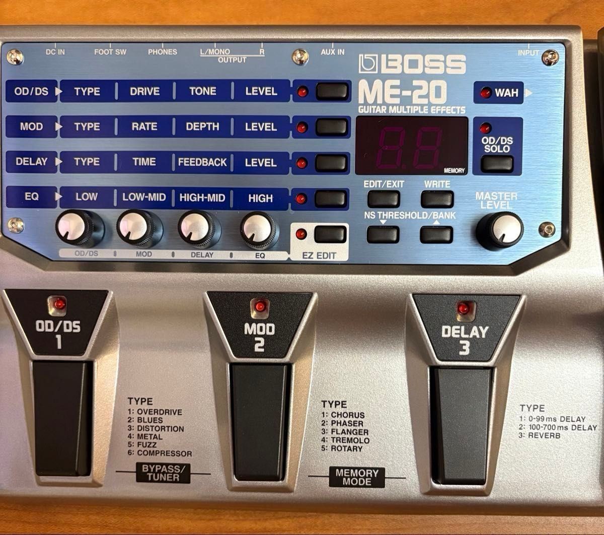 BOSS ME-20 Guitar Multi-Effects Processor Excellent Japan