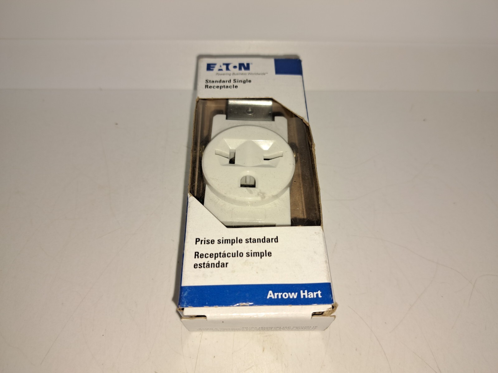 Eaton 1876W-BOX 6-20R Commercial Grade 20 Amp Straight Blade Single Receptacle