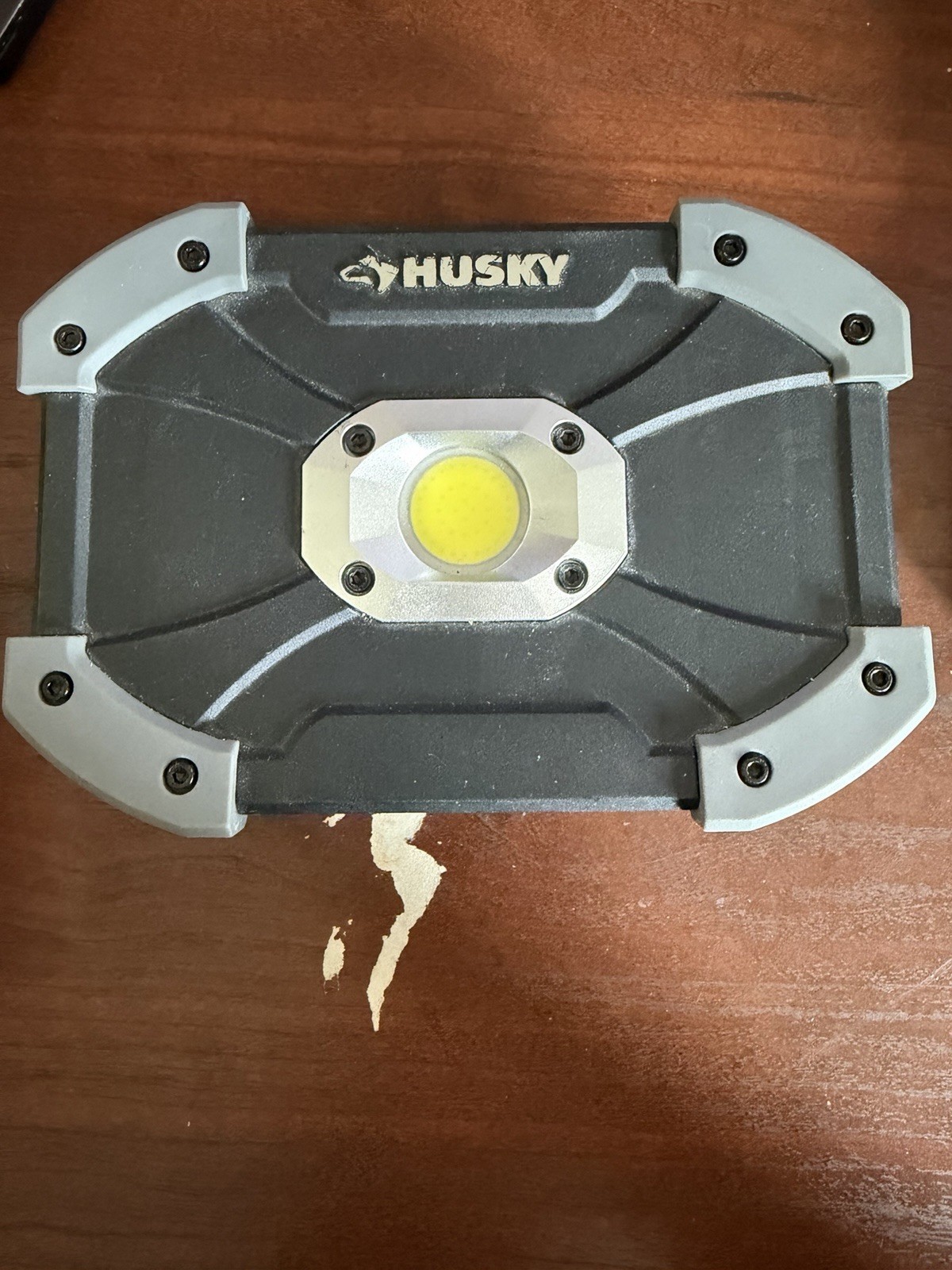 Husky Portable 700 Lumen Led Battery Operated Work Light