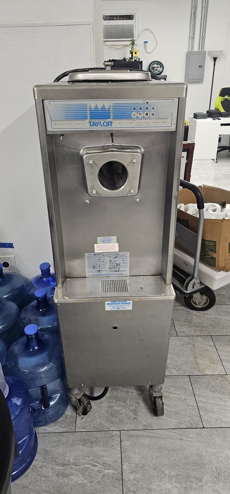 TAYLOR 751-27 SINGLE PHASE 220V AIR COOLED SHAKE ICE CREAM MACHINE