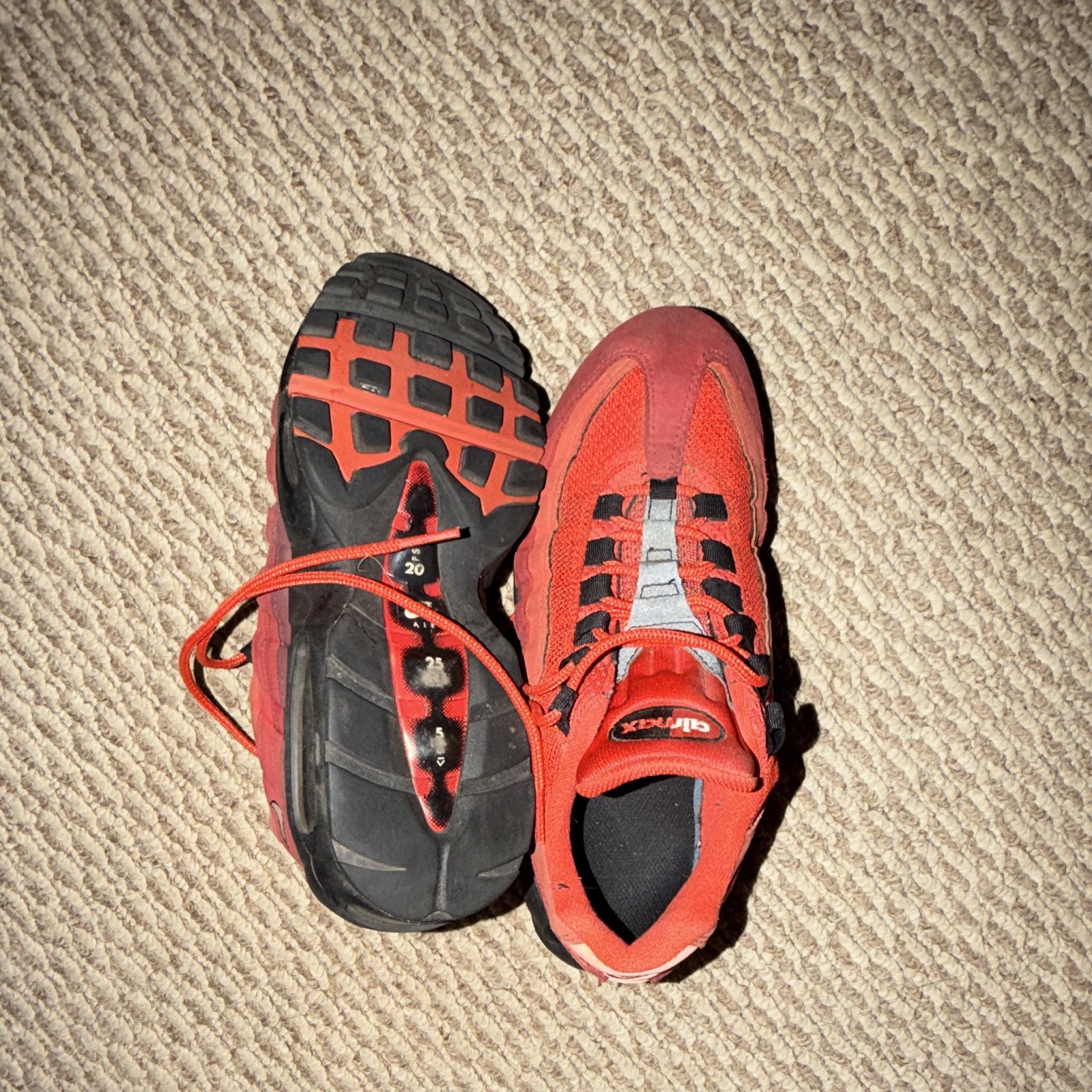 Nike Air max 95 “habanero red” size 8