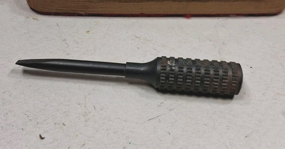 Vintage Smith & Wesson S&W 9 Row Knurled Steel Sight Adjustment Tool Screwdriver