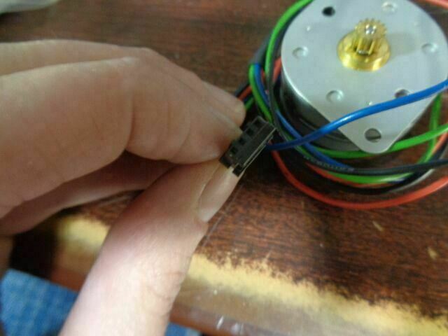 Universal Instruments 042A-S04 Motor