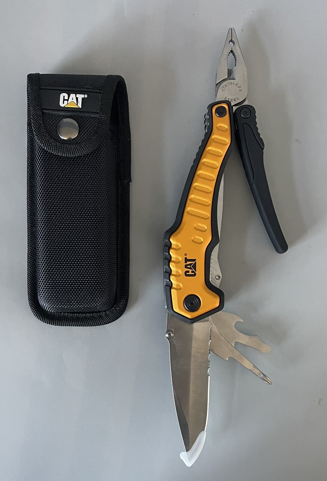 CAT XL Multi Tool w/ OEM Pouch — Tested/Working
