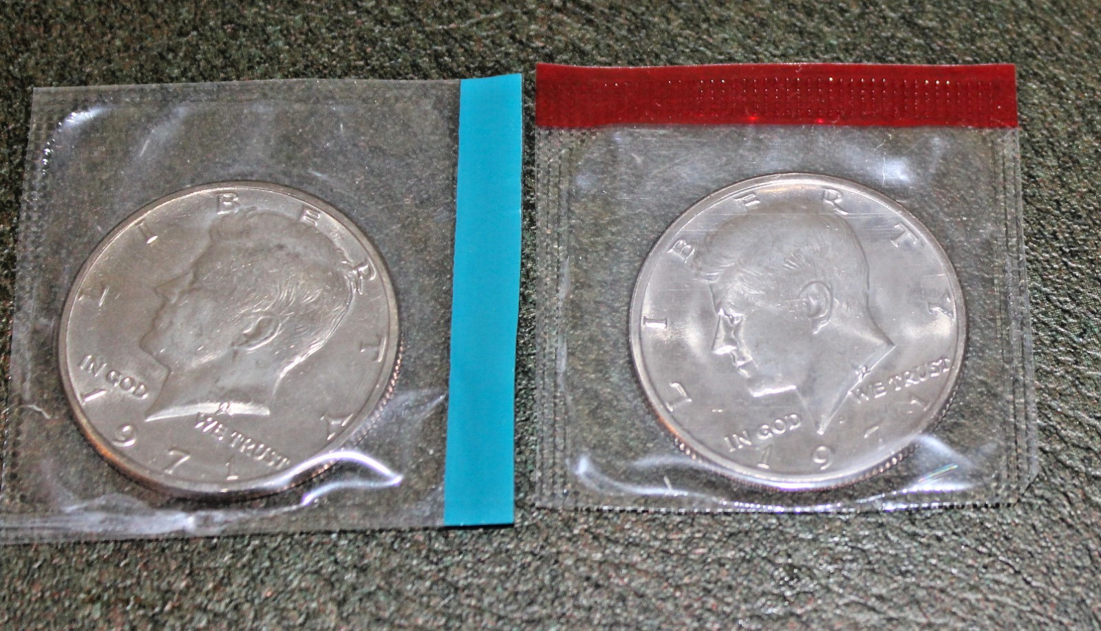1971 Uncirculated P&D Kennedy Half Dollar Coins in Mint Cello Packagnig