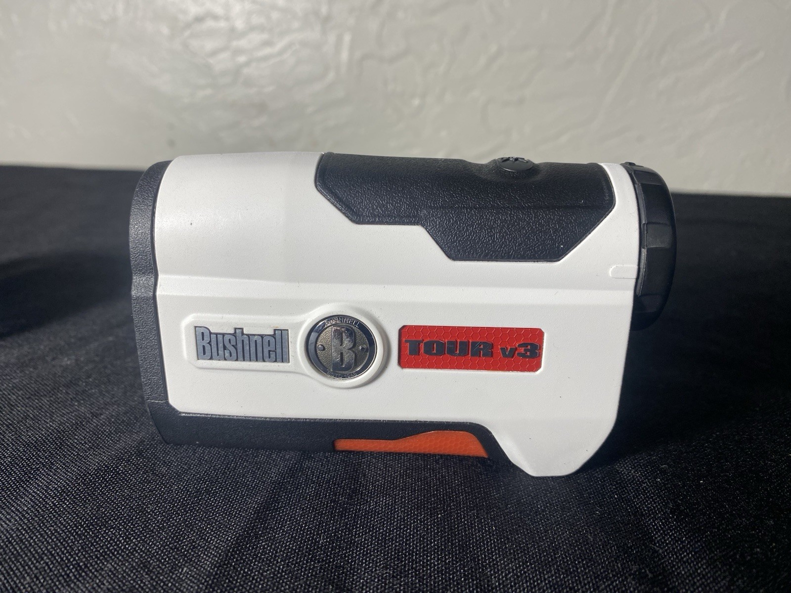 Bushnell Tour V3 Laser Golf Rangefinder with Blue Outer Case Working
