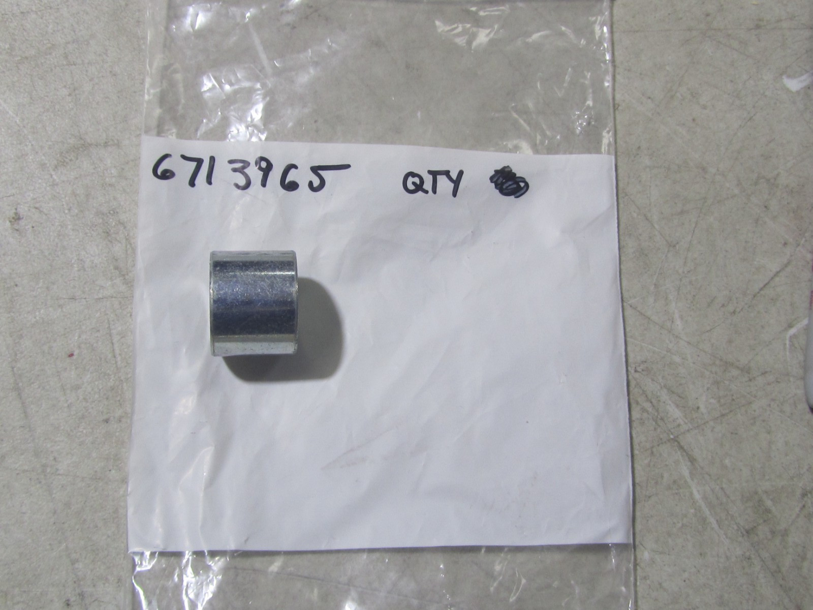 NEW GENUINE OEM Bobcat 6713965 BUSHING
