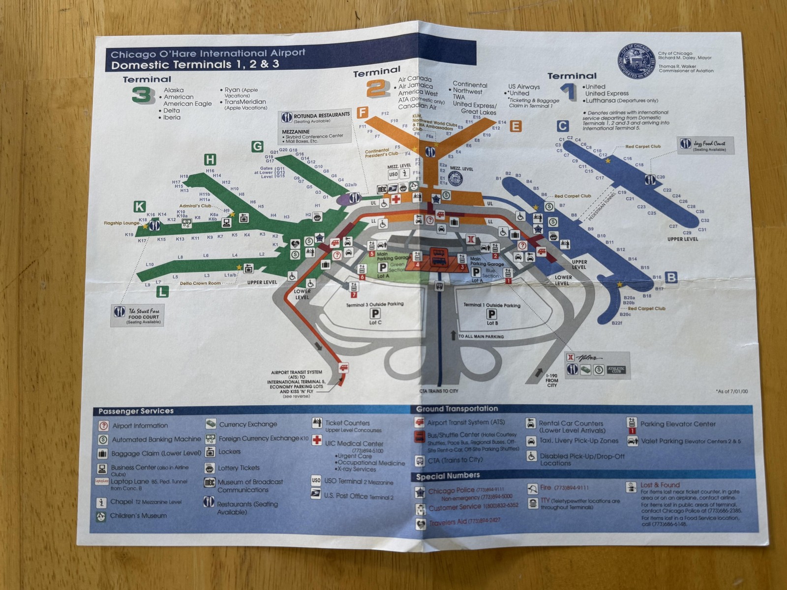 Vintage 2000 Chicago O'Hare International Airport Map Travel Folded Brochure USA