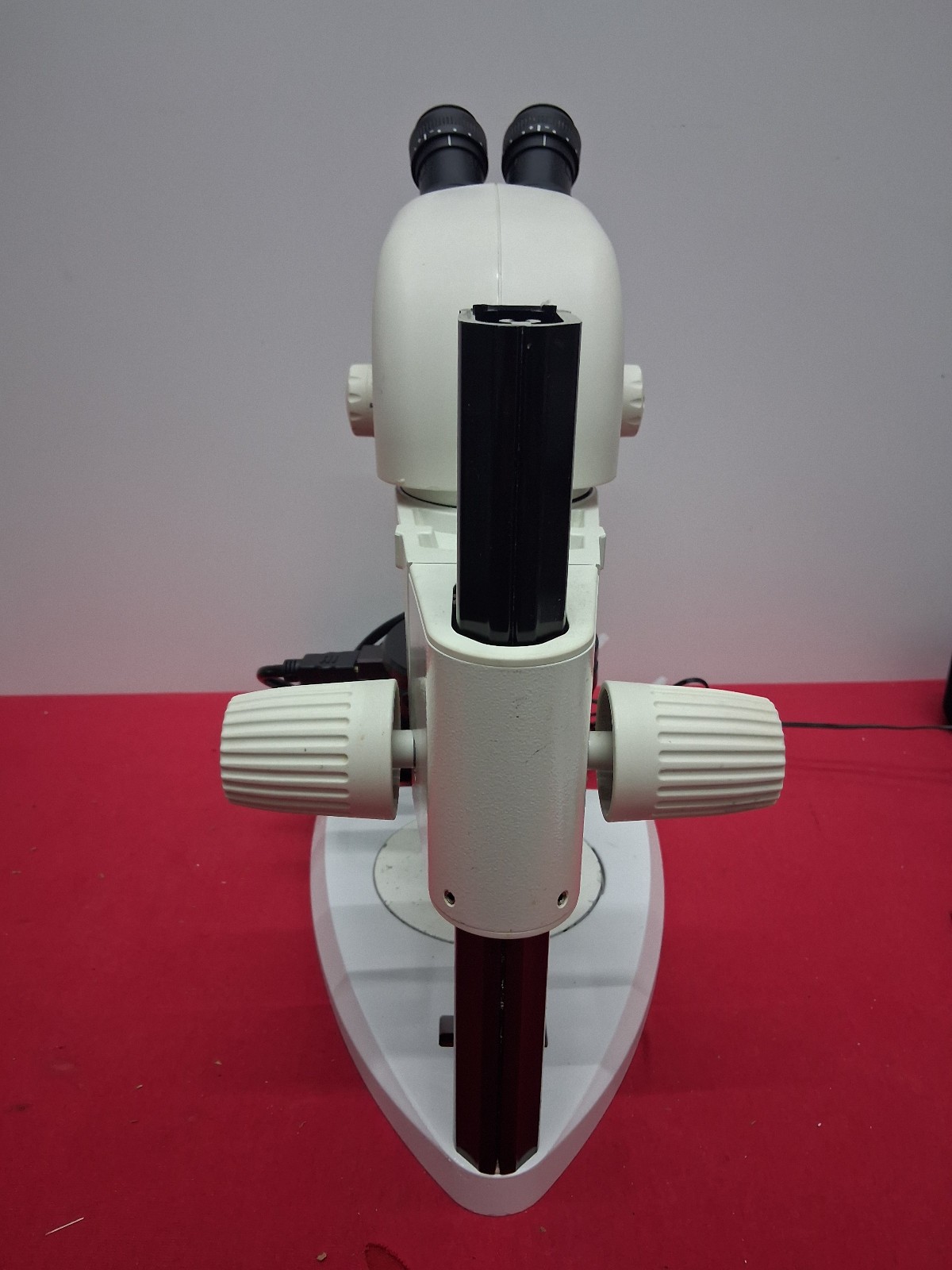 LEICA S4E STEREO ZOOM MICROSCOPE 6.3 -30 X MAGNIFICATION WITH STAND & LED LIGHT