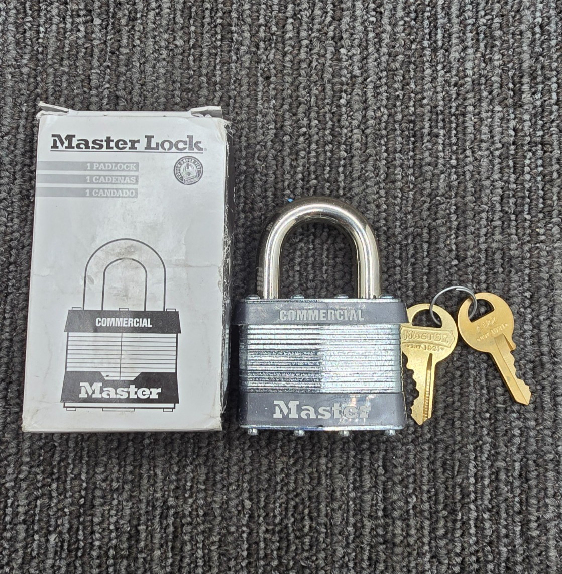 MASTER LOCK 5KA: Keyed Padlock 15/16" Rectangle Silver