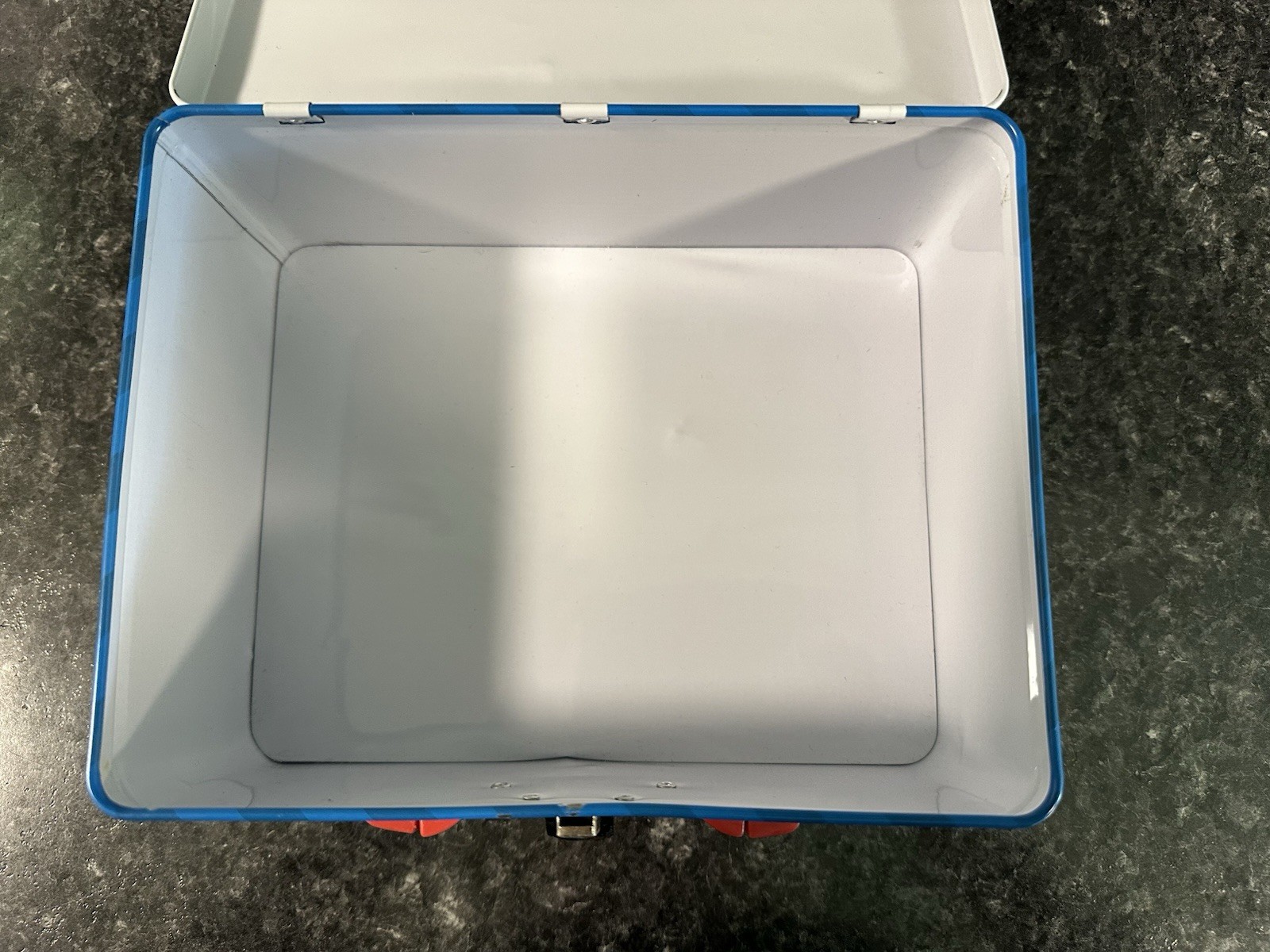 2005 Schylling Thomas The Tank Engine Lunchbox Tin Dents Photoed