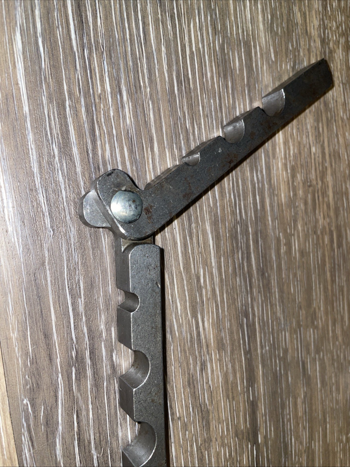 Steel Tail Stripper