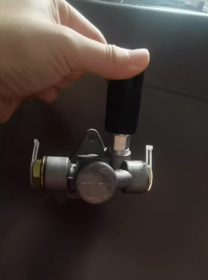 1PCS NEW FIT FOR Hand oil pump 244825