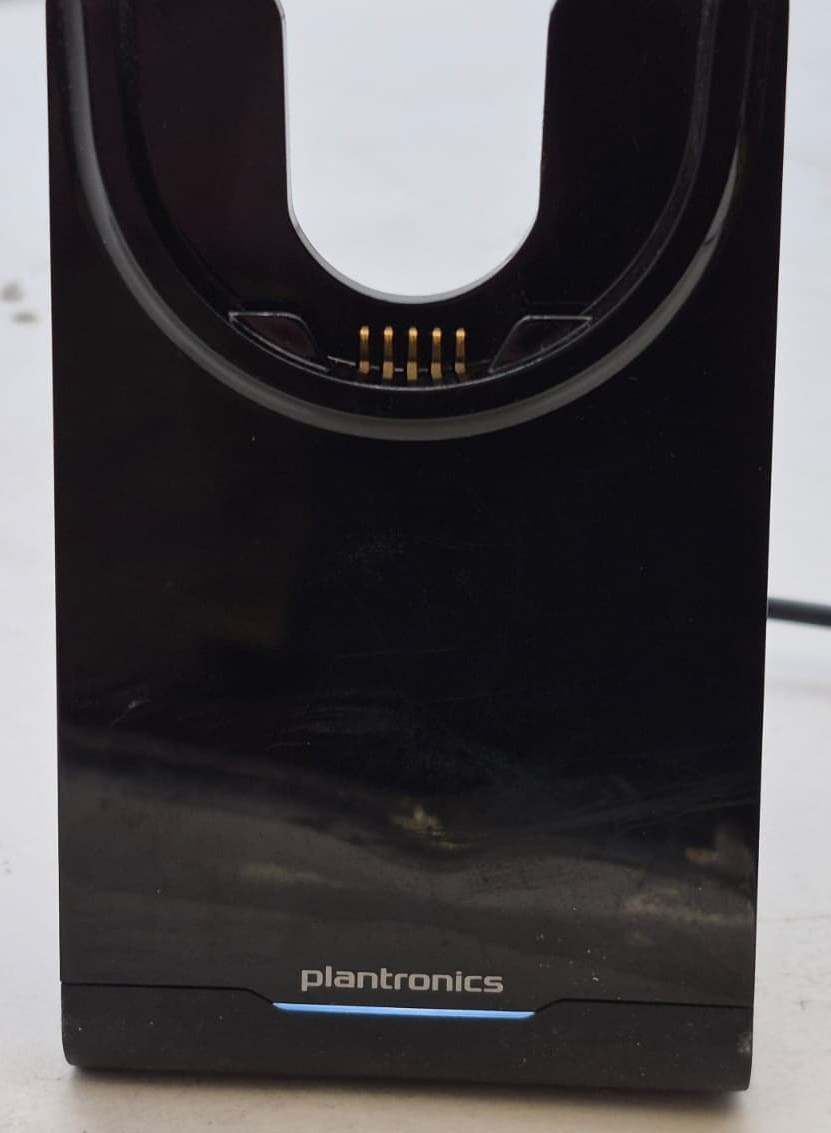 Plantronics B825 Voyager Wireless Bluetooth Headset W/ Wired Charging Base