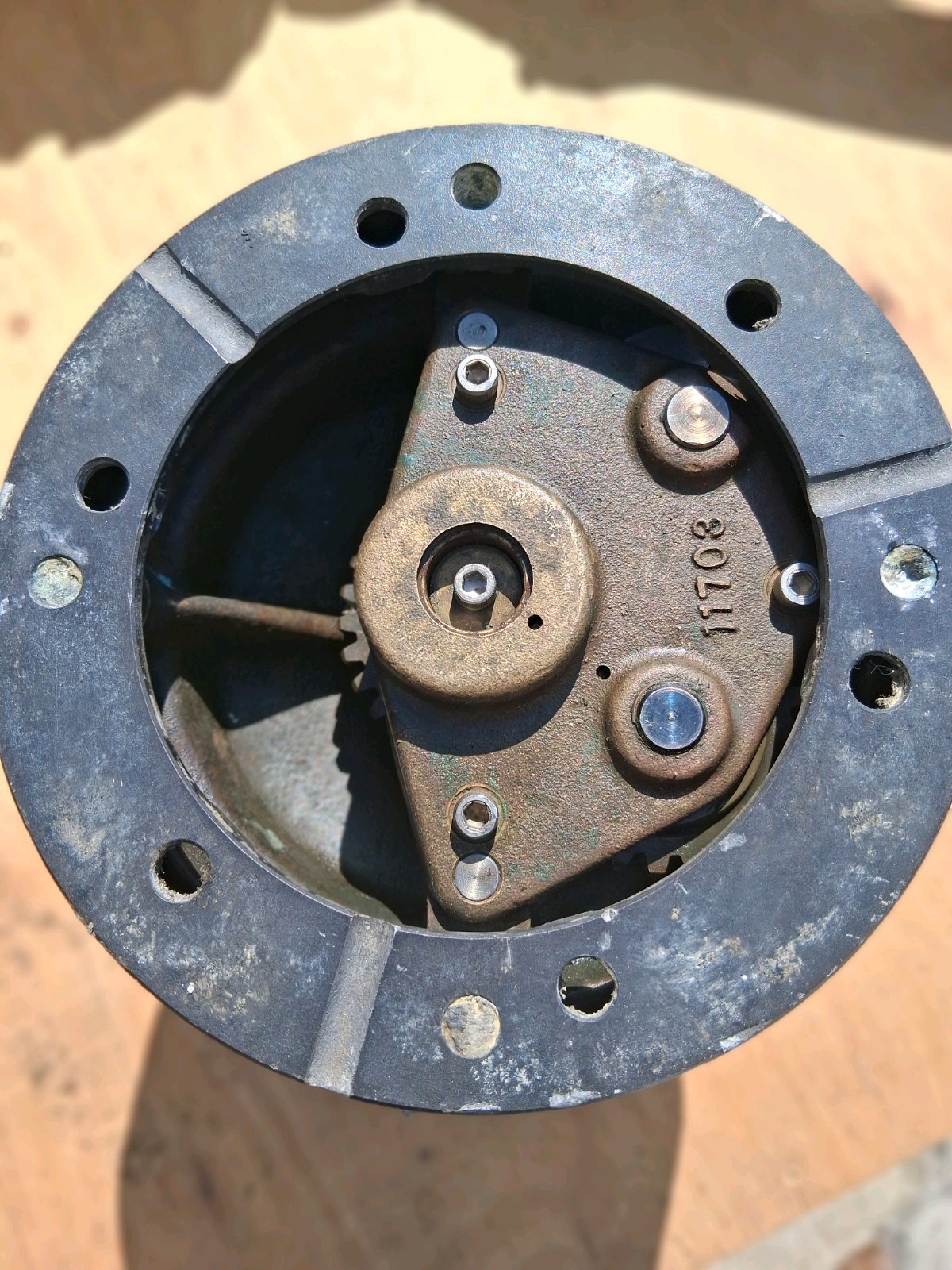 (2) Barient 28 Non Self Tailing Winches