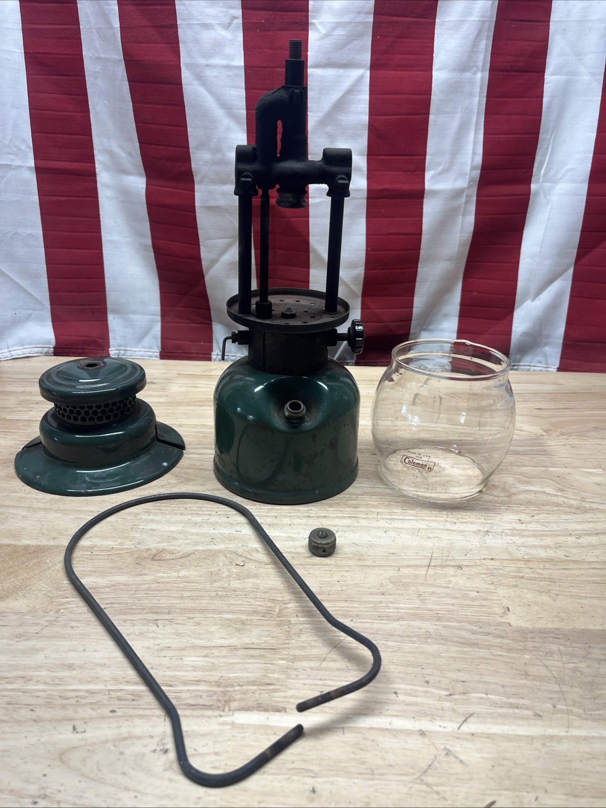 Coleman 242C Lantern Green  Fount & Vent 1962 Untested