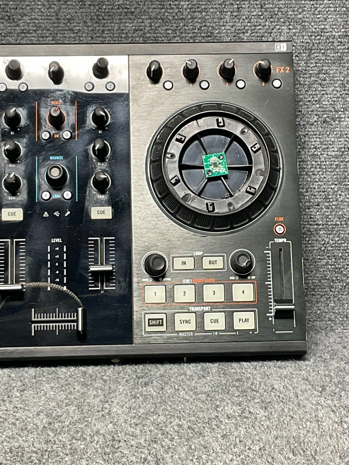 Native Instruments Traktor Kontrol S2 MK2 DJ Controller Black Used