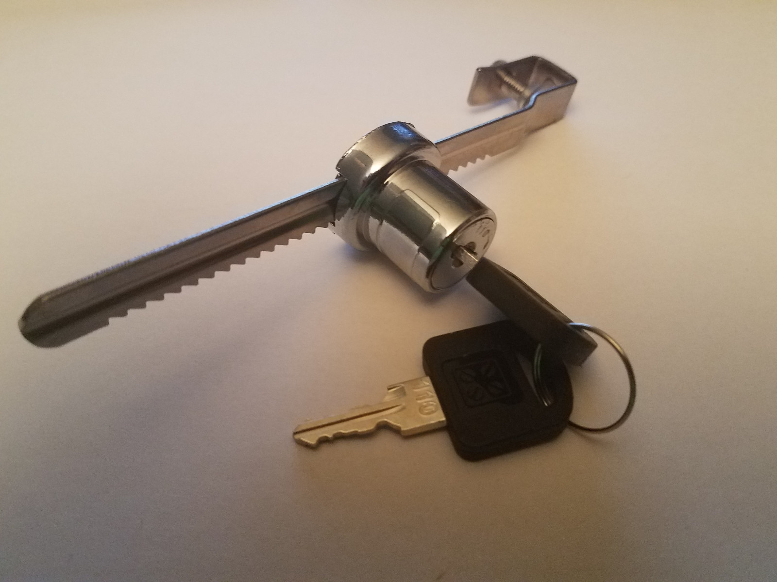 Sliding Glass Door Ratchet Lock Keyed different Display Retail Showcase C470T-KD