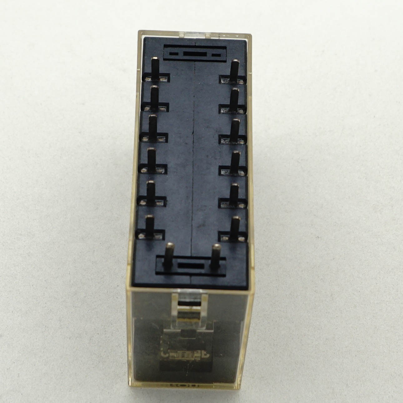 G7S-4A2B-E 24VDC Omron Safety Relay 10A 14 Pins x 1PC