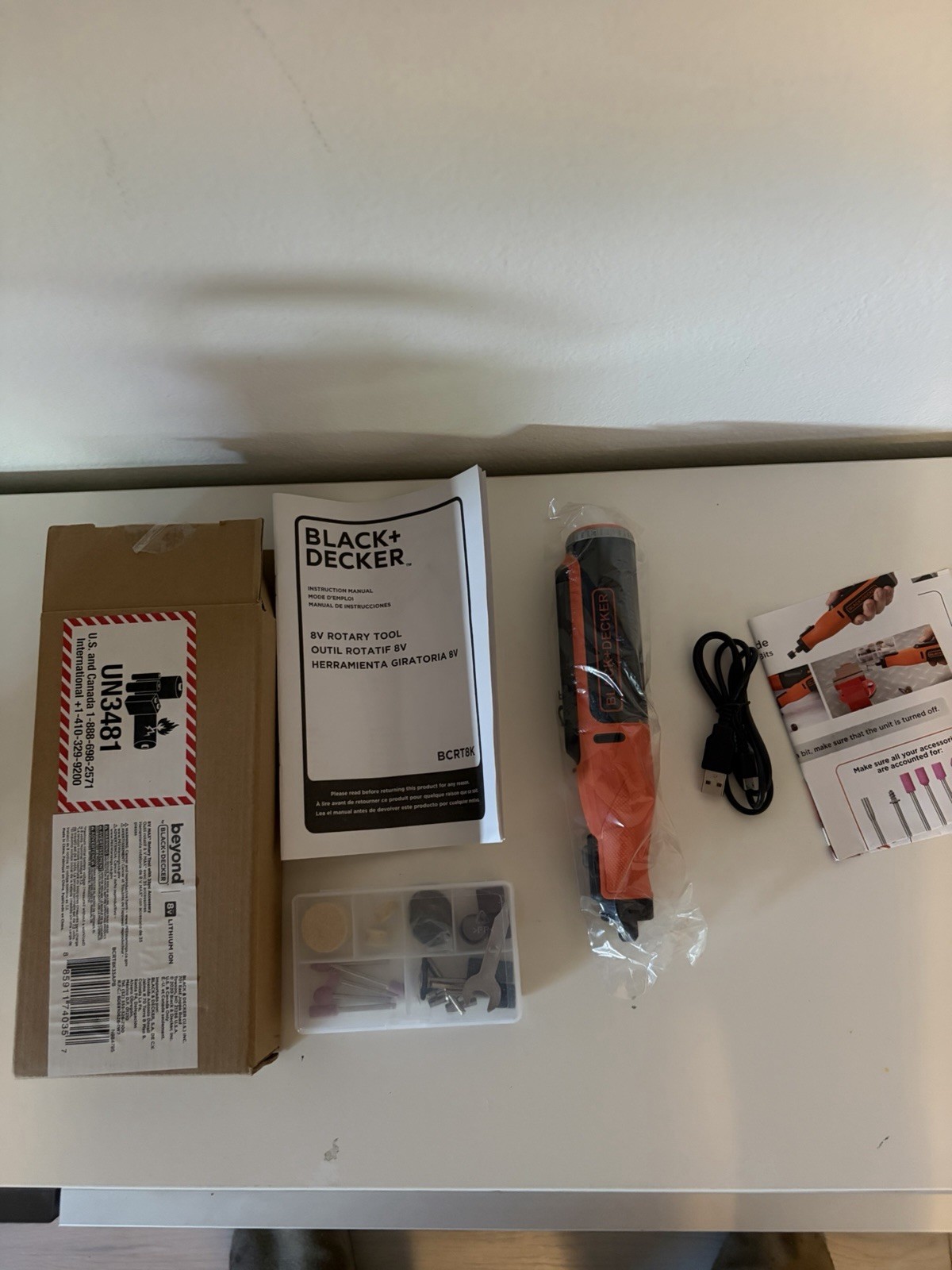 (NEW) BLACK+DECKER 8V MAX Cordless Rotary Tool 35 Piece Access. Set- BCRT8K35APB