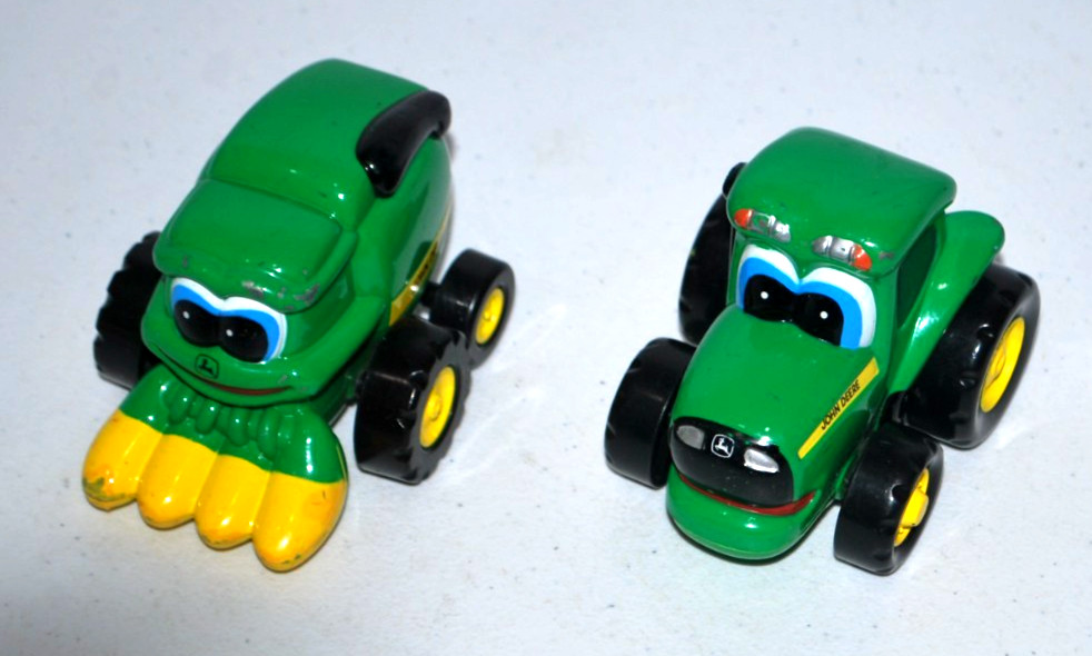 ERTL John Deere Kids Johnny Tractor and Cory Combine Diedast Green/Yellow