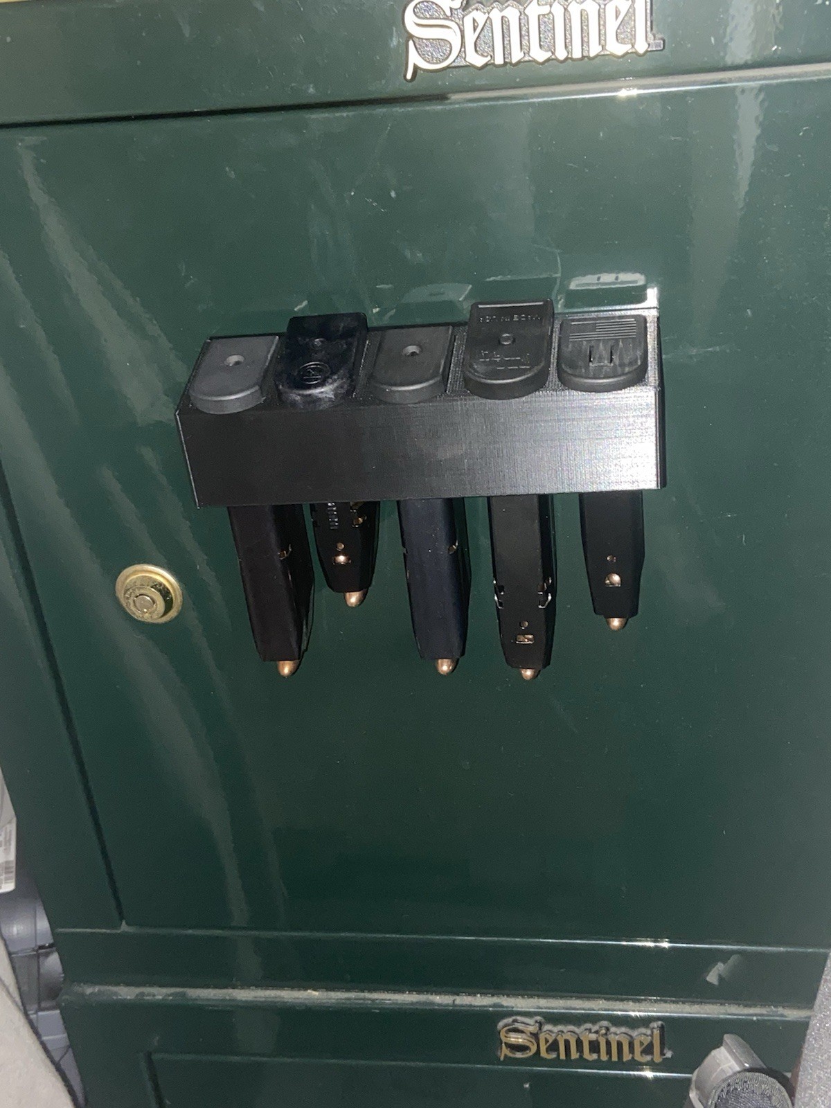 Beretta 92FS MAGNETIC 9mm magazine holder