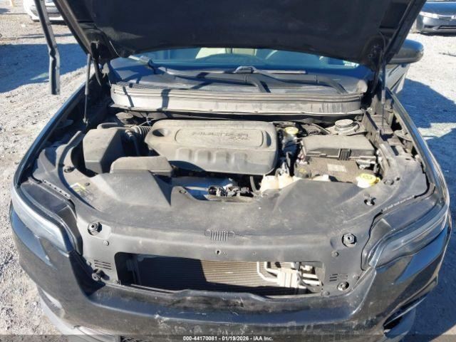 CHEROKEE 2019 Glove Box 5013423