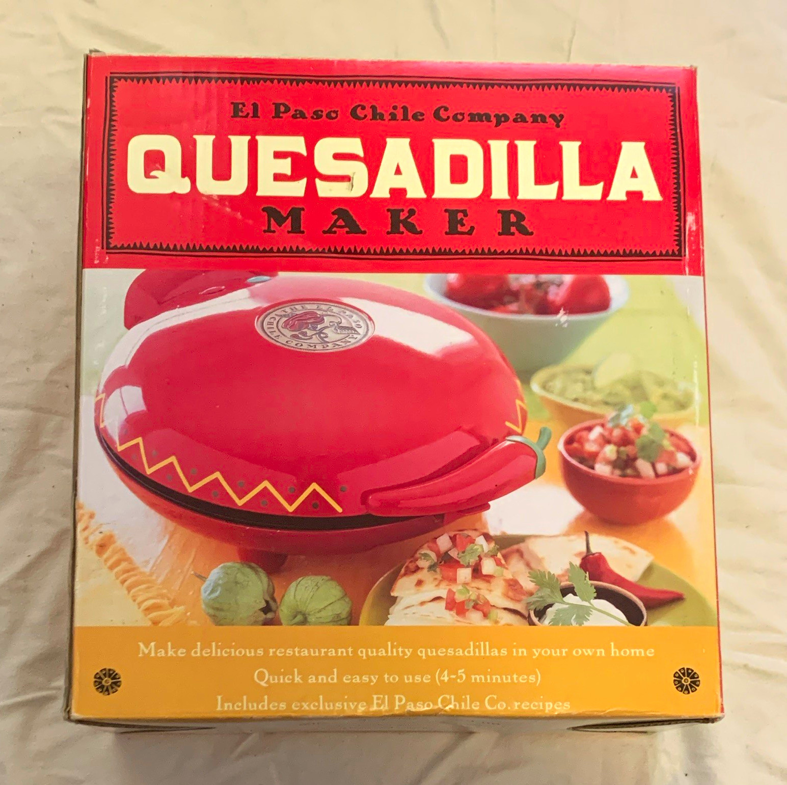El Paso Chile Company Quesadilla Maker 900W 120V Electric Nonstick Red