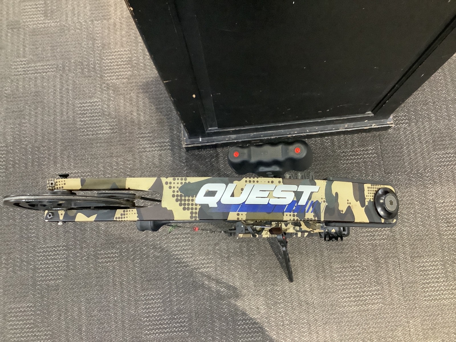 Quest Thrive Right Handed Camo Compound Bow