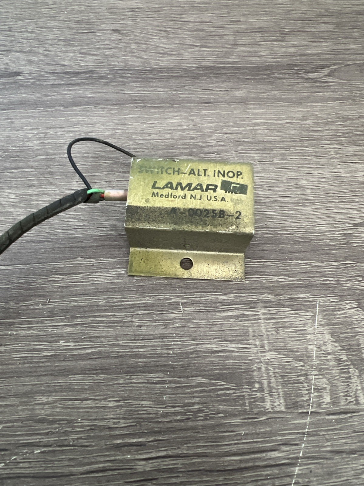 Lamar, Inc. Alternator Inop. Switch M/N: A-00258-2