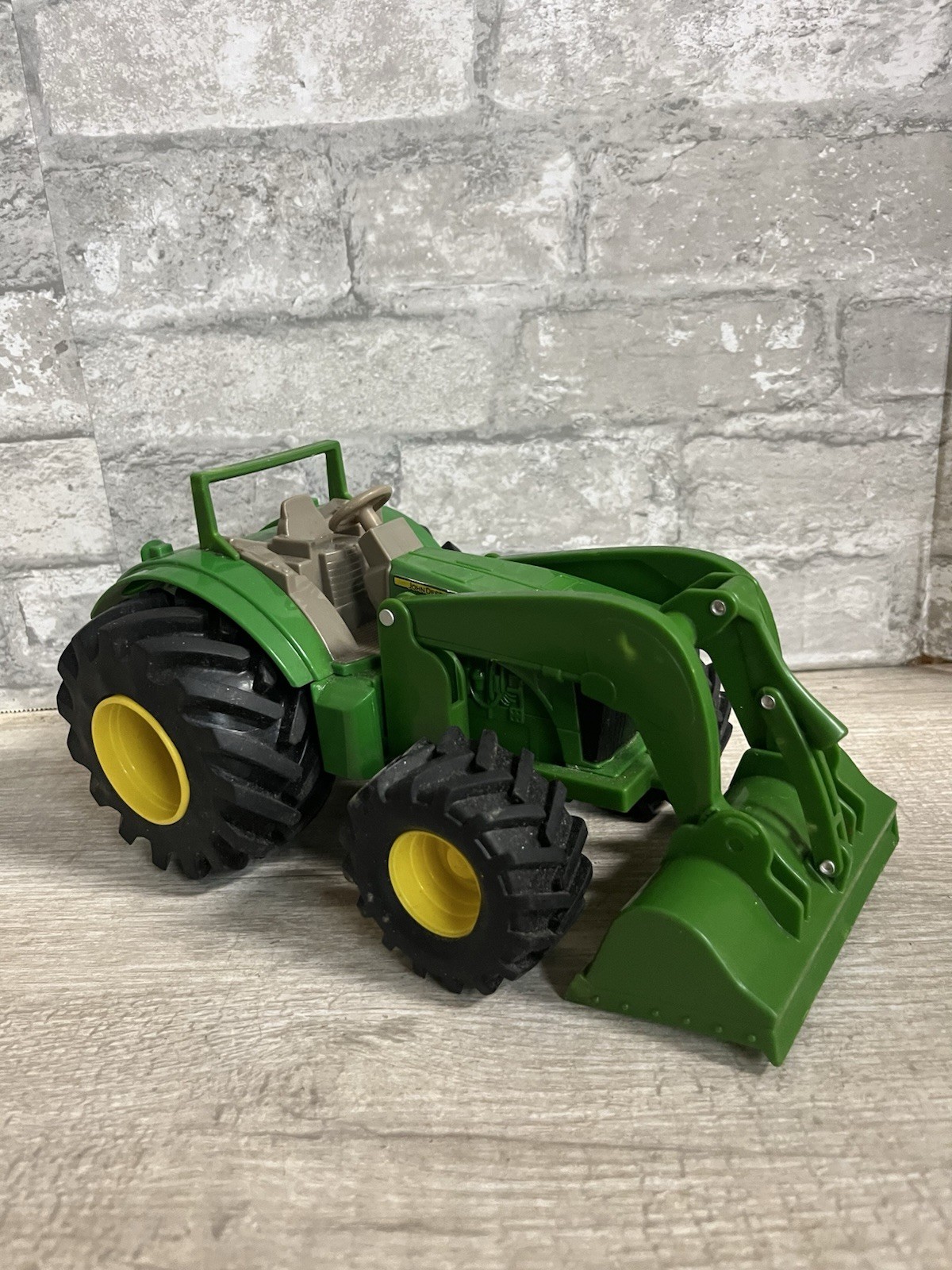Ertl John Deere Toy Front Loader