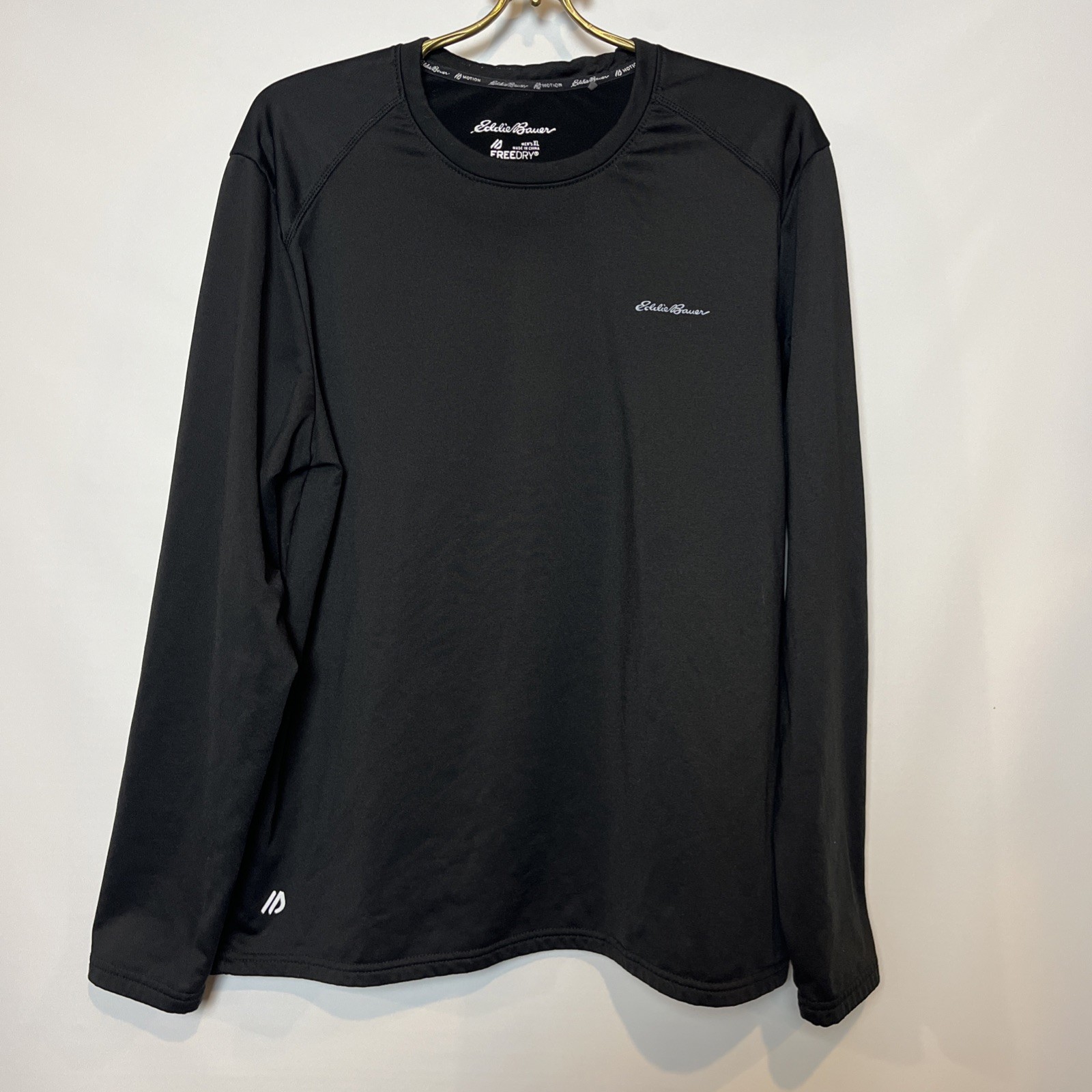 Eddie Bauer Men’s XL Black Long Sleeve Motion FreeDry Stretch Athletic Top