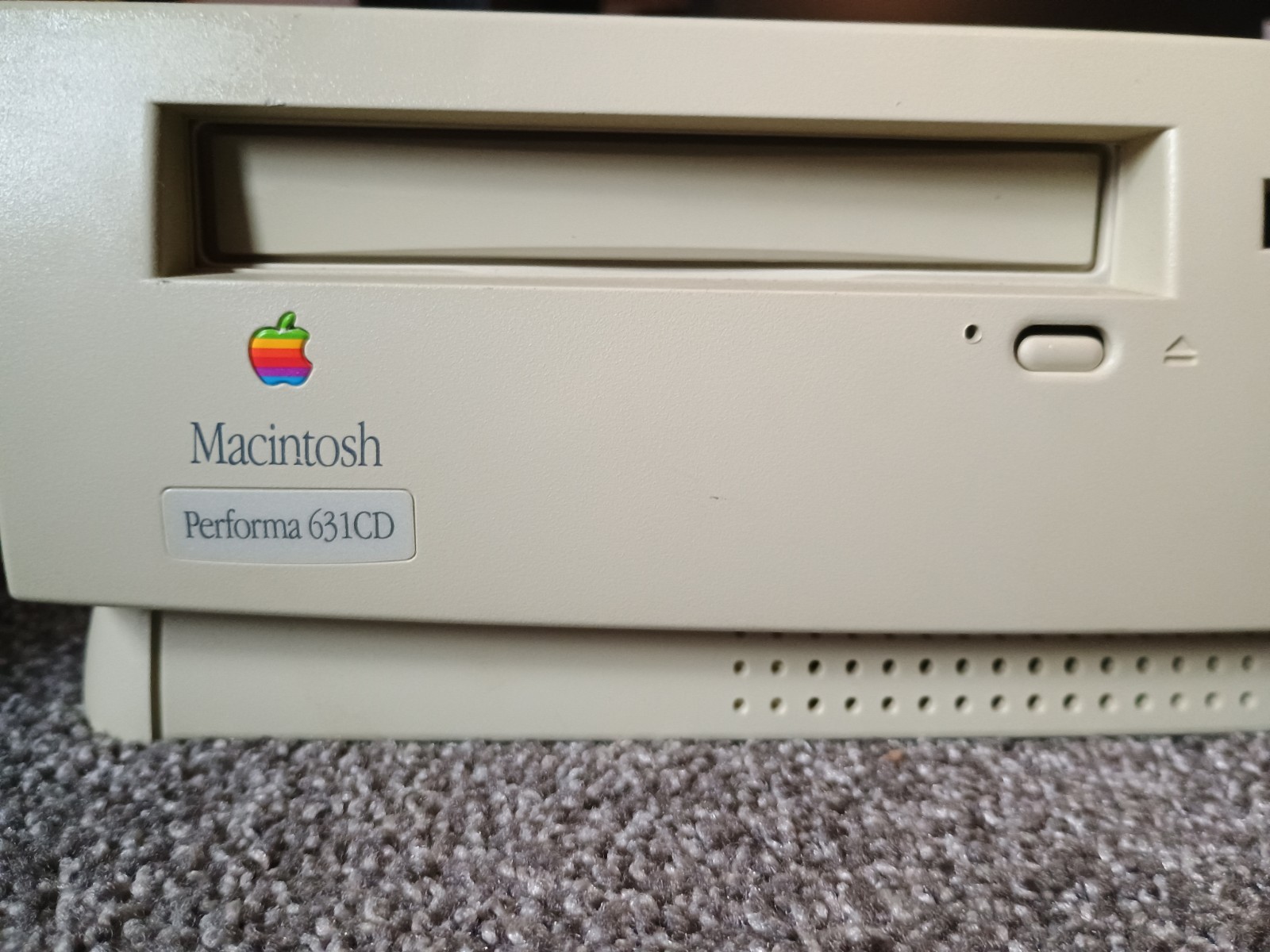 Apple Macintosh Performa 6214CD M3076 - Untested - As Is