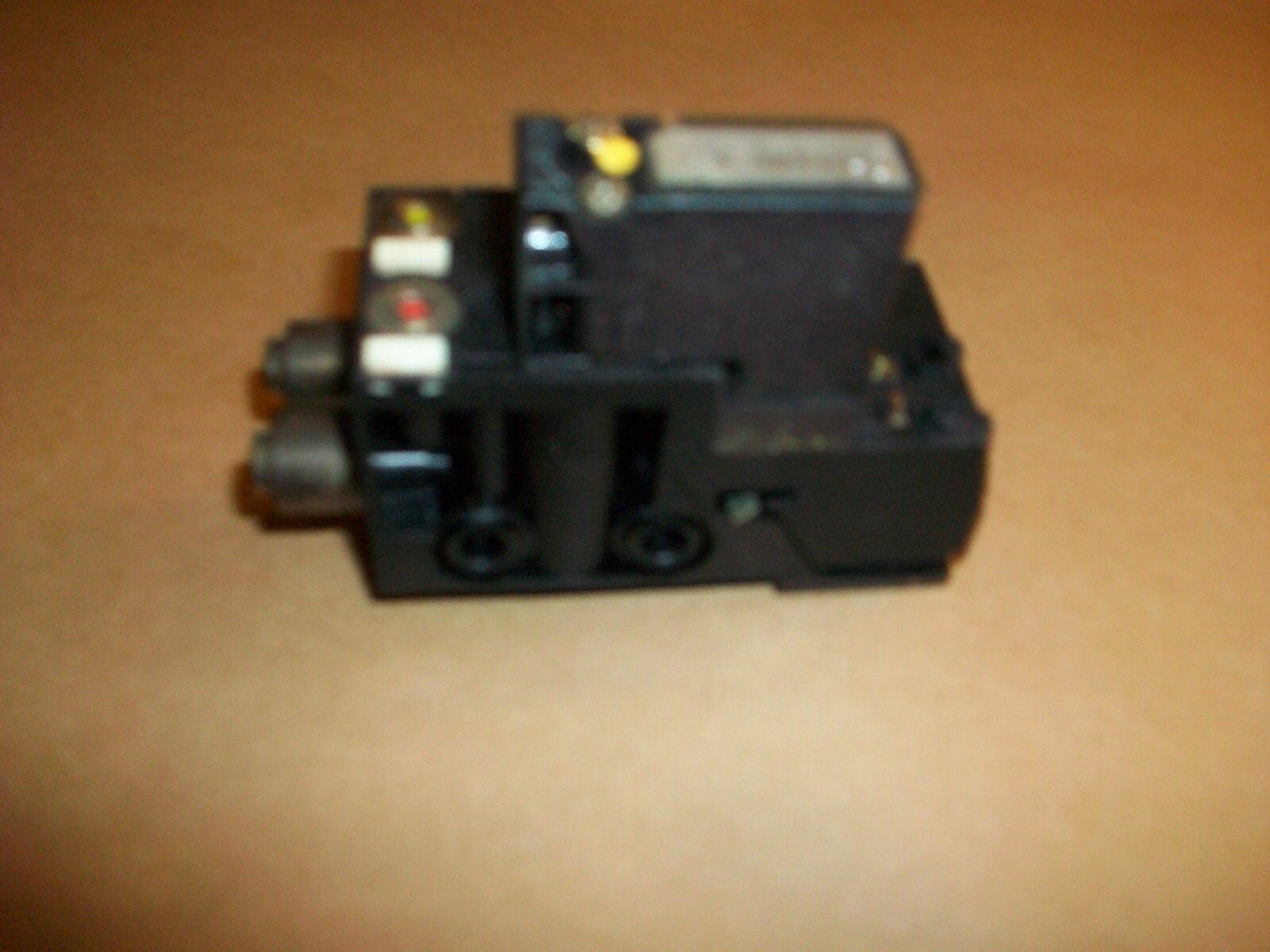 Telemecanique Electro Pneumatic Valve PS1-E18