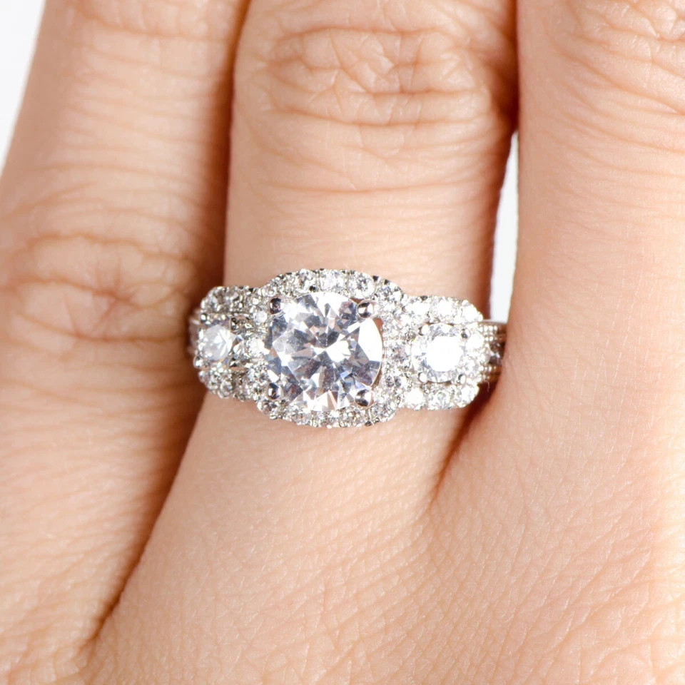 Round Cut 1.70 Ct VVS1 White Diamond Lab-Created Wedding Ring 14K White Gold FN